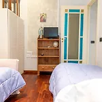 Deluxe Apartment With Garden In Vomero