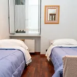 Deluxe Apartment With Garden In Vomero
